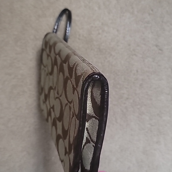 ❤️Coach Wristlet Signature Canvas Brown Tan🔥 - Picture 6 of 11